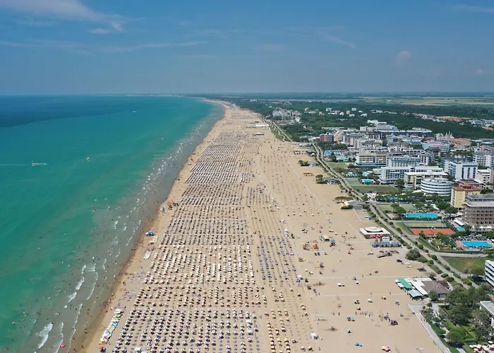Beautiful In A Seafront Building Apartman Bibione
