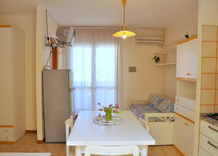 Beautiful In A Seafront Building Apartman *