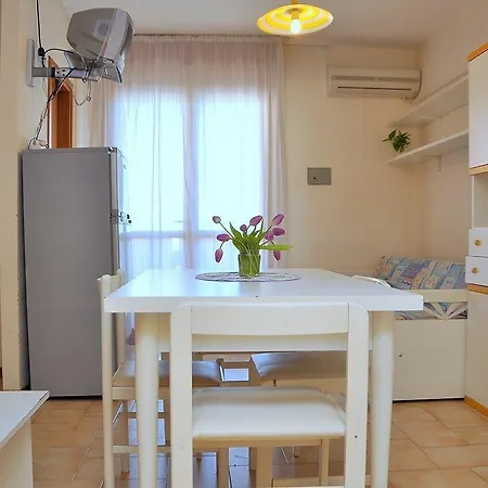 Апартаменты Beautiful In A Seafront Building *