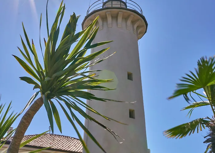 Апартаменты Beautiful In A Seafront Building